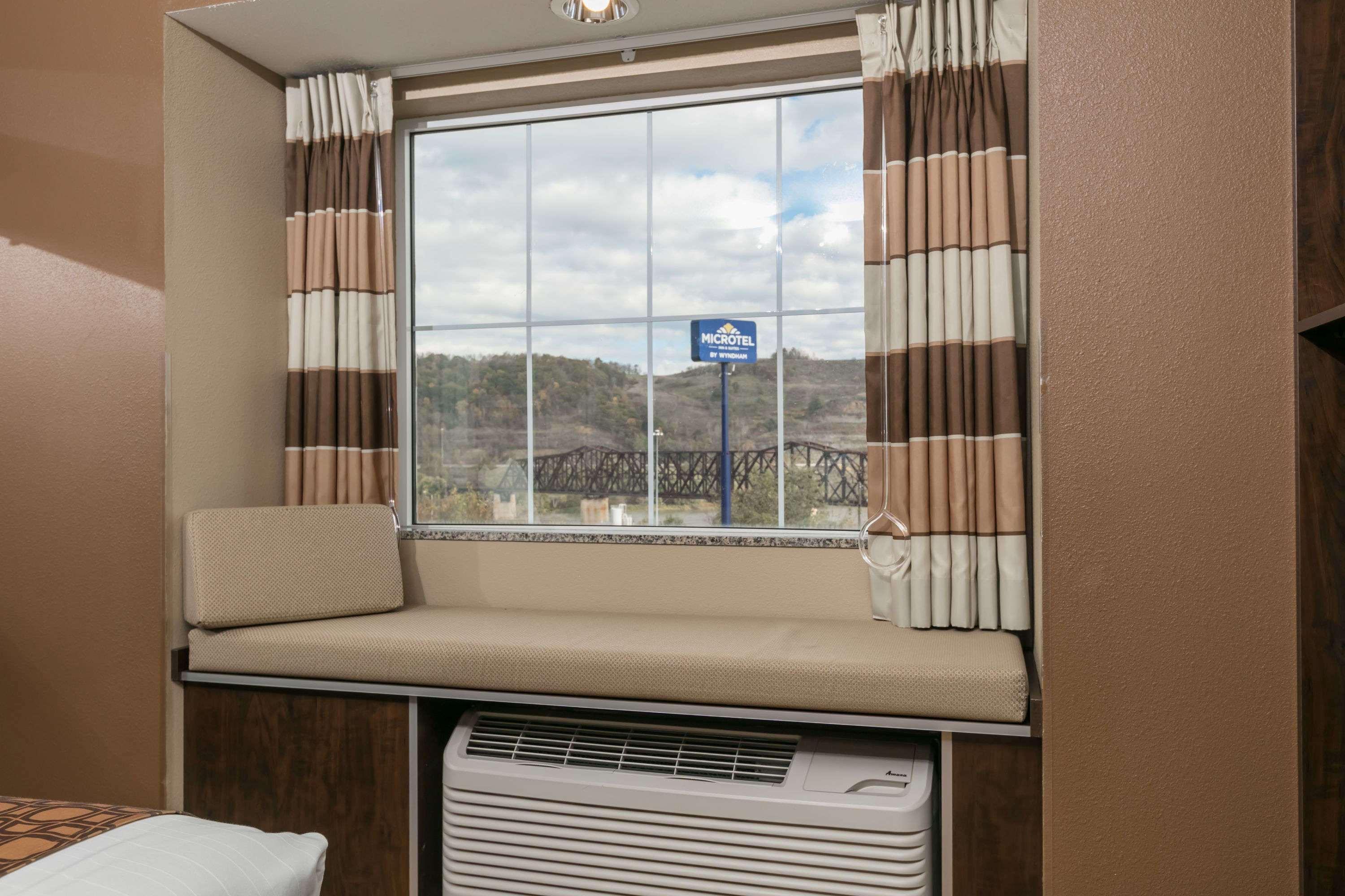 Sleep Inn & Suites Steubenville At The University Eksteriør billede